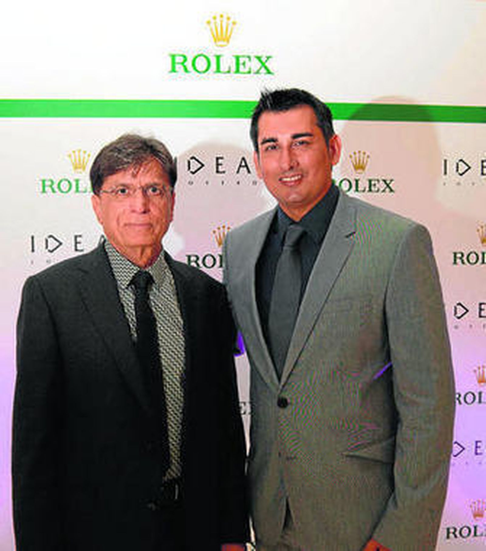 Shyam Aswani (fundador del Grupo) y Anup Aswani.