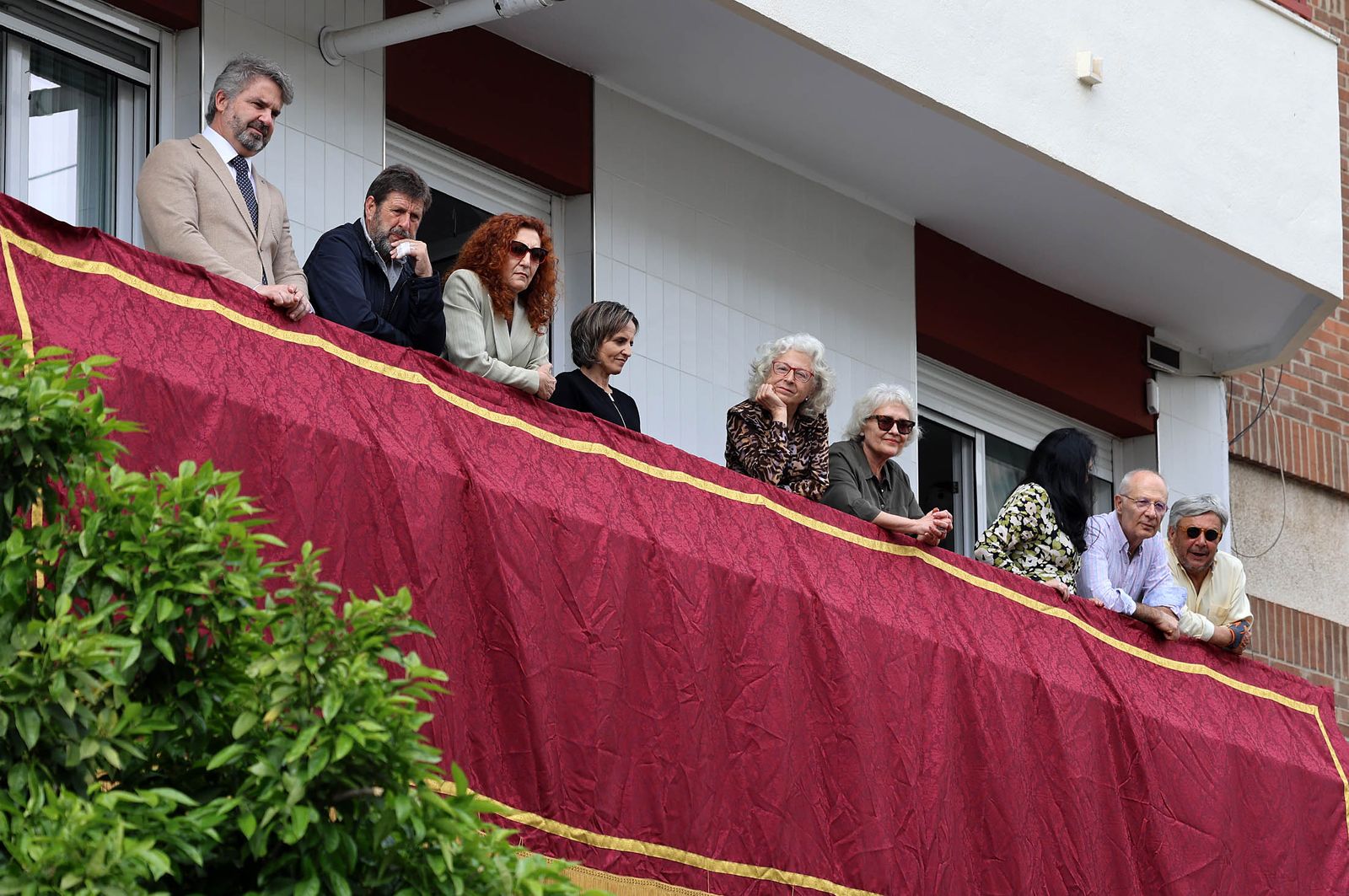 Sábado de Pasión: Imágenes de la procesión del Cristo de la Vera+Cruz portado por el Grupo de Caballería Ligero Acorazado 'Reyes Católicos' II de la Legión de Ronda