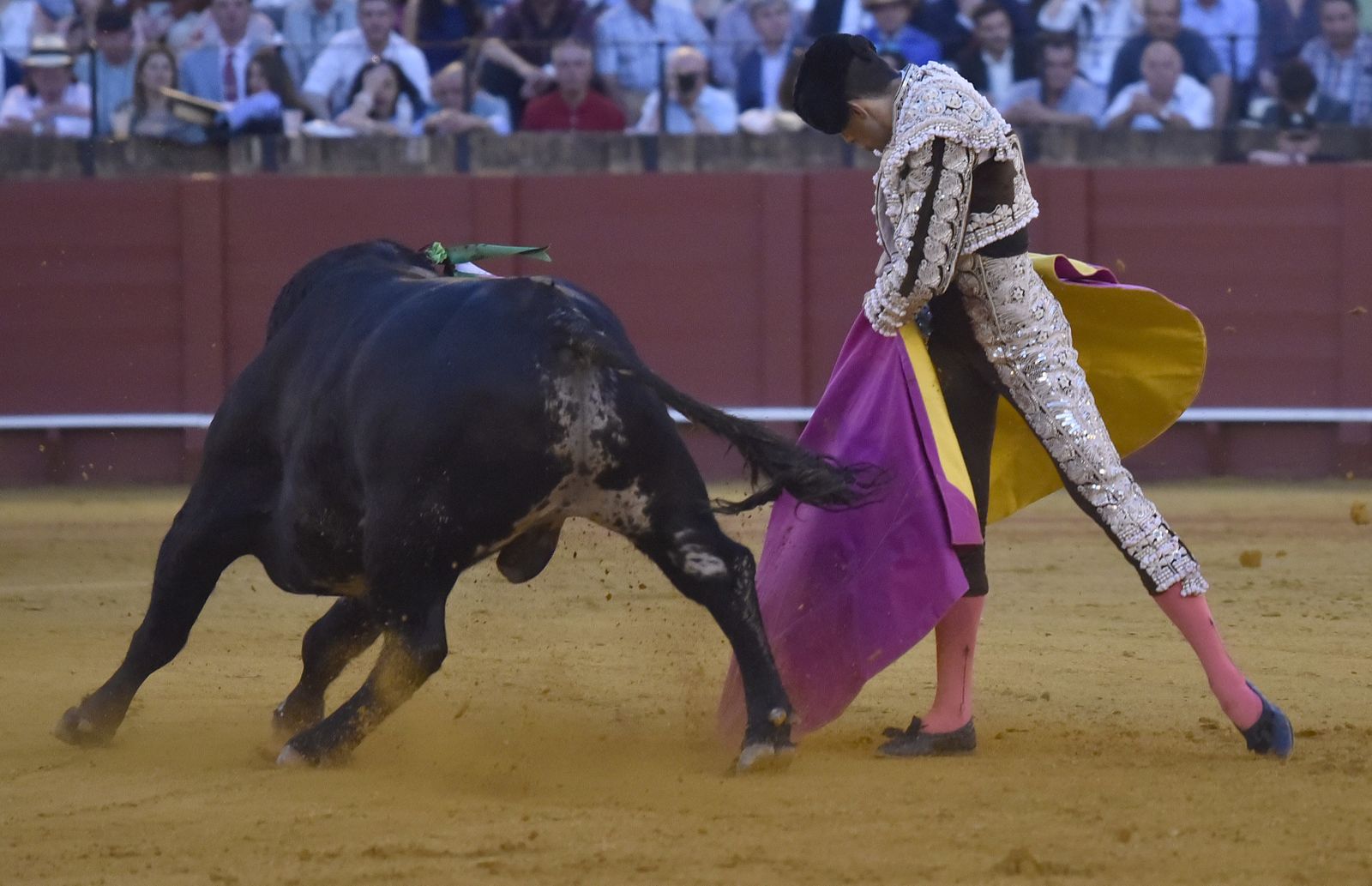 Las imágenes de la 13ª corrida de abono de La Maestranza
