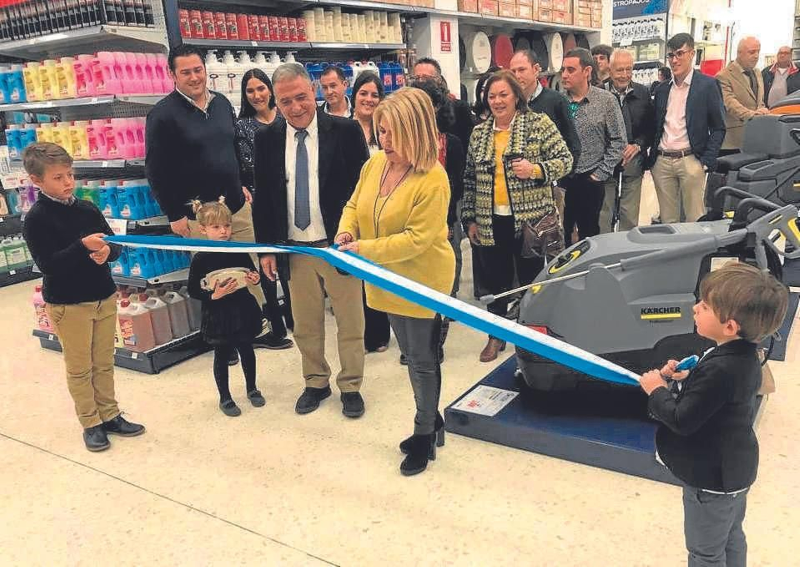 Mamen Sánchez, durante el corte de la cinta Mamen Sánchez, durante el corte de la cinta