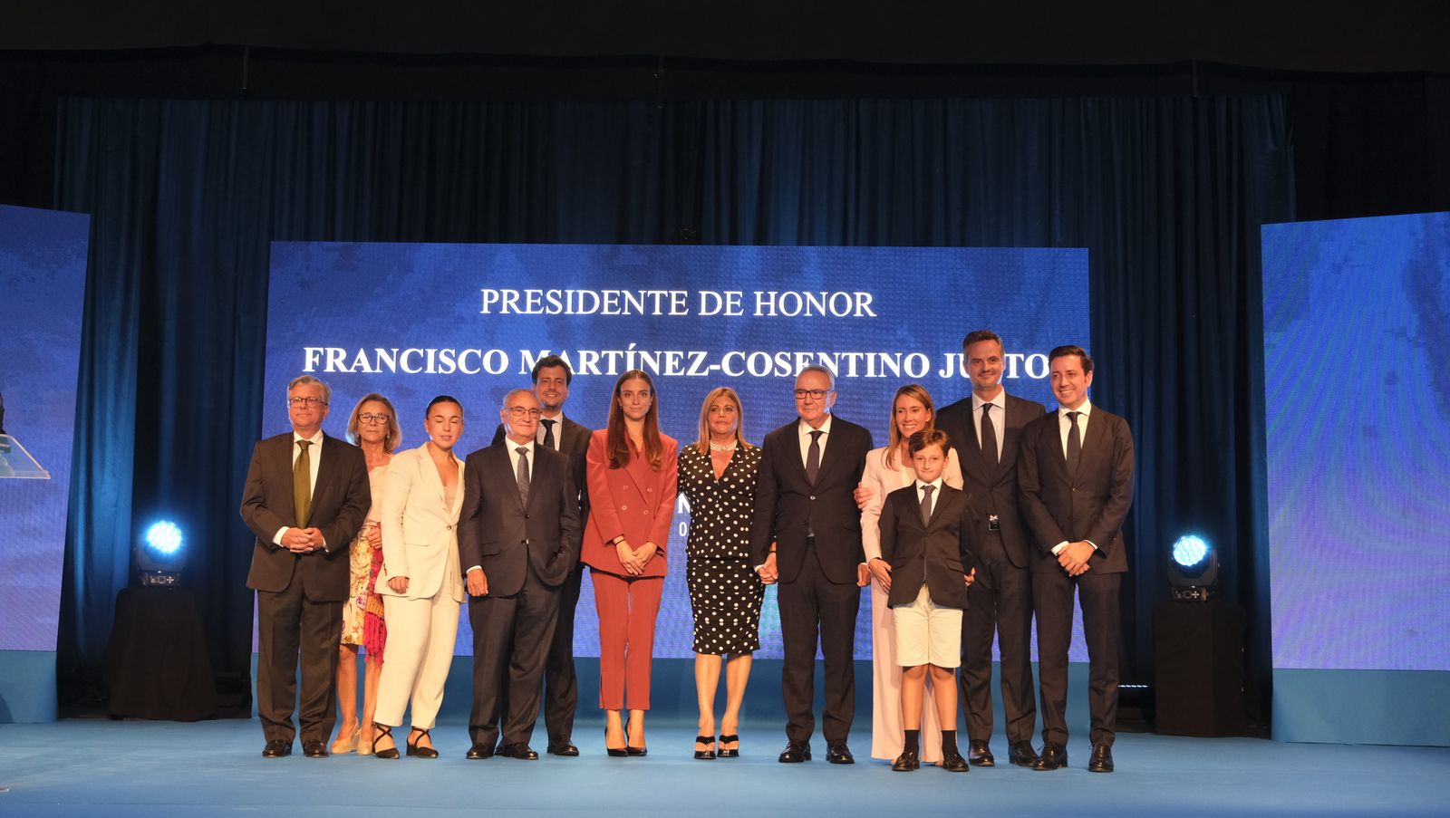 Imágenes del reconocimiento  como Presidente de Honor de la Asociación de Empresarios del Mármol, Francisco Martínez Cosentino