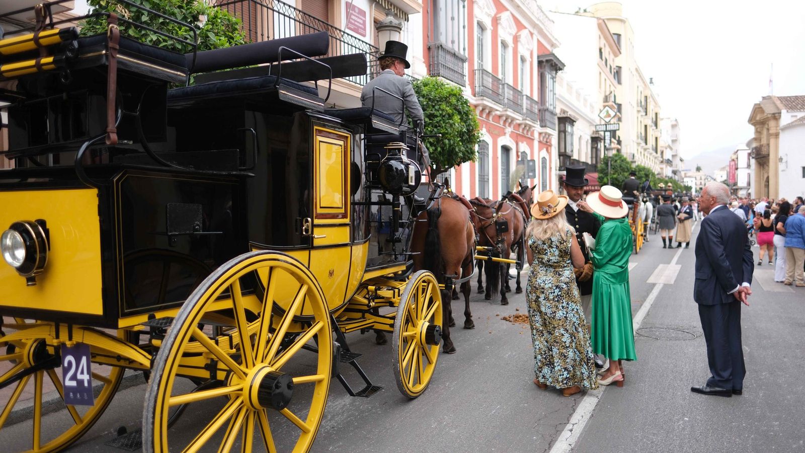 Ambiente en los alrededores de la plaza.