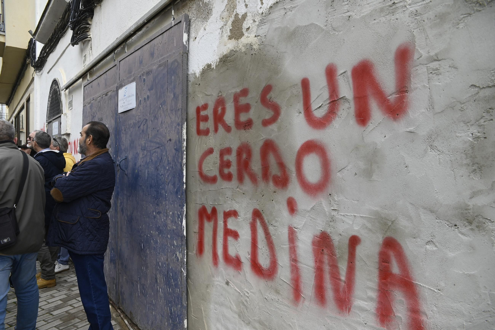 El tenso pleno de la moción de censura en Peñarroya-Pueblonuevo, en imágenes
