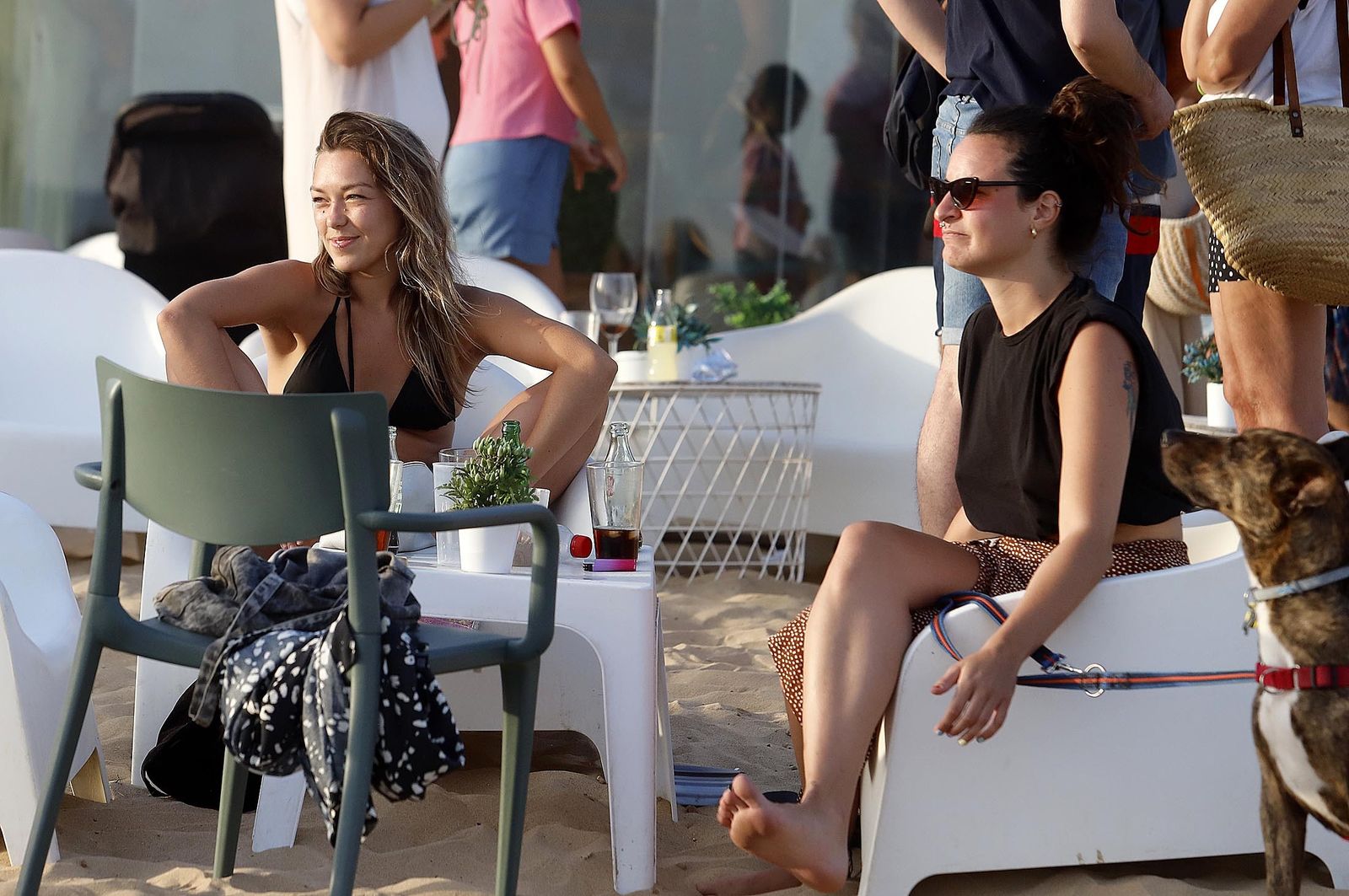 Un día en las playas de Huelva, en imágenes