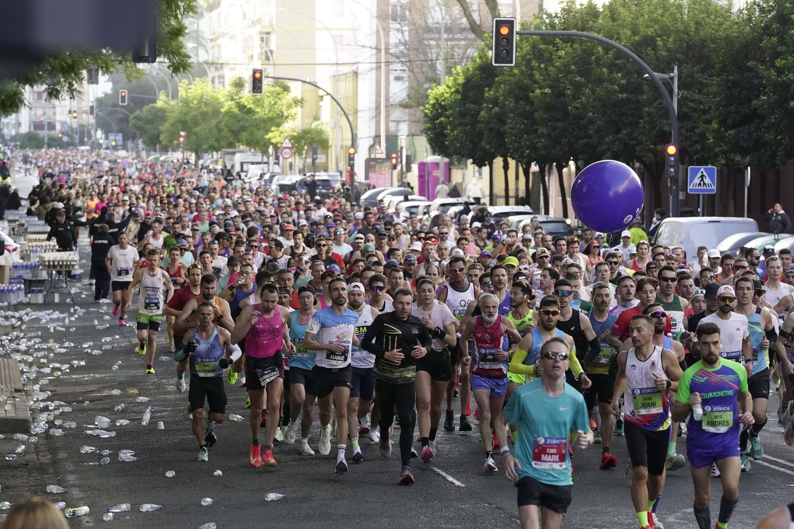 el Zurich Maratón de Sevilla 2026 por Lopez de Gomara, galería 1