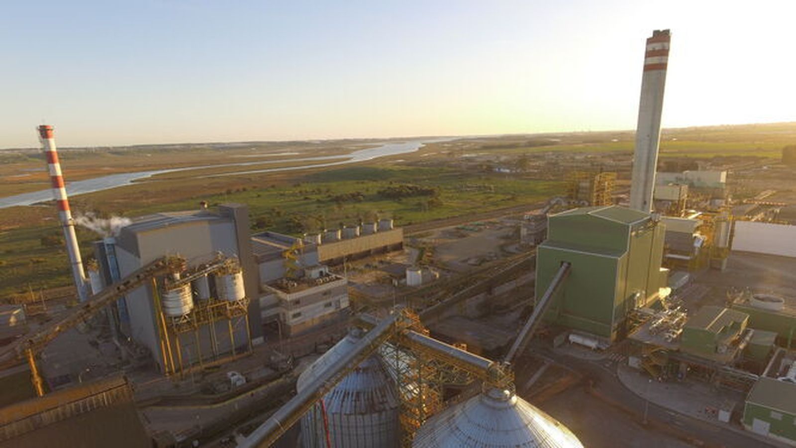 Complejo energético de Magnon en Huelva.