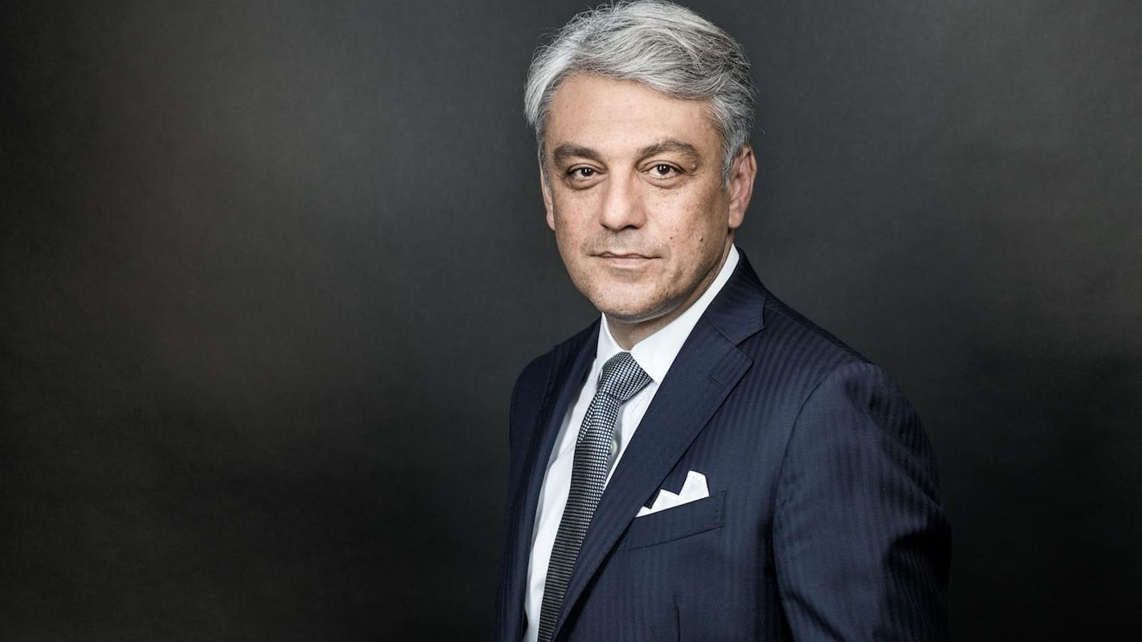 El plan de Renault presentado por De Meo tendrá tres fases: una que se extenderá hasta 2023 concentrada en recuperar el margen; otra que llegará hasta 2025 en la que se renovará las gamas, aumentando la rentabilidad de las marcas; y otra que arranca en 2025 que hará que el grupo se oriente hacia la tecnología, energía y nueva movilidad.