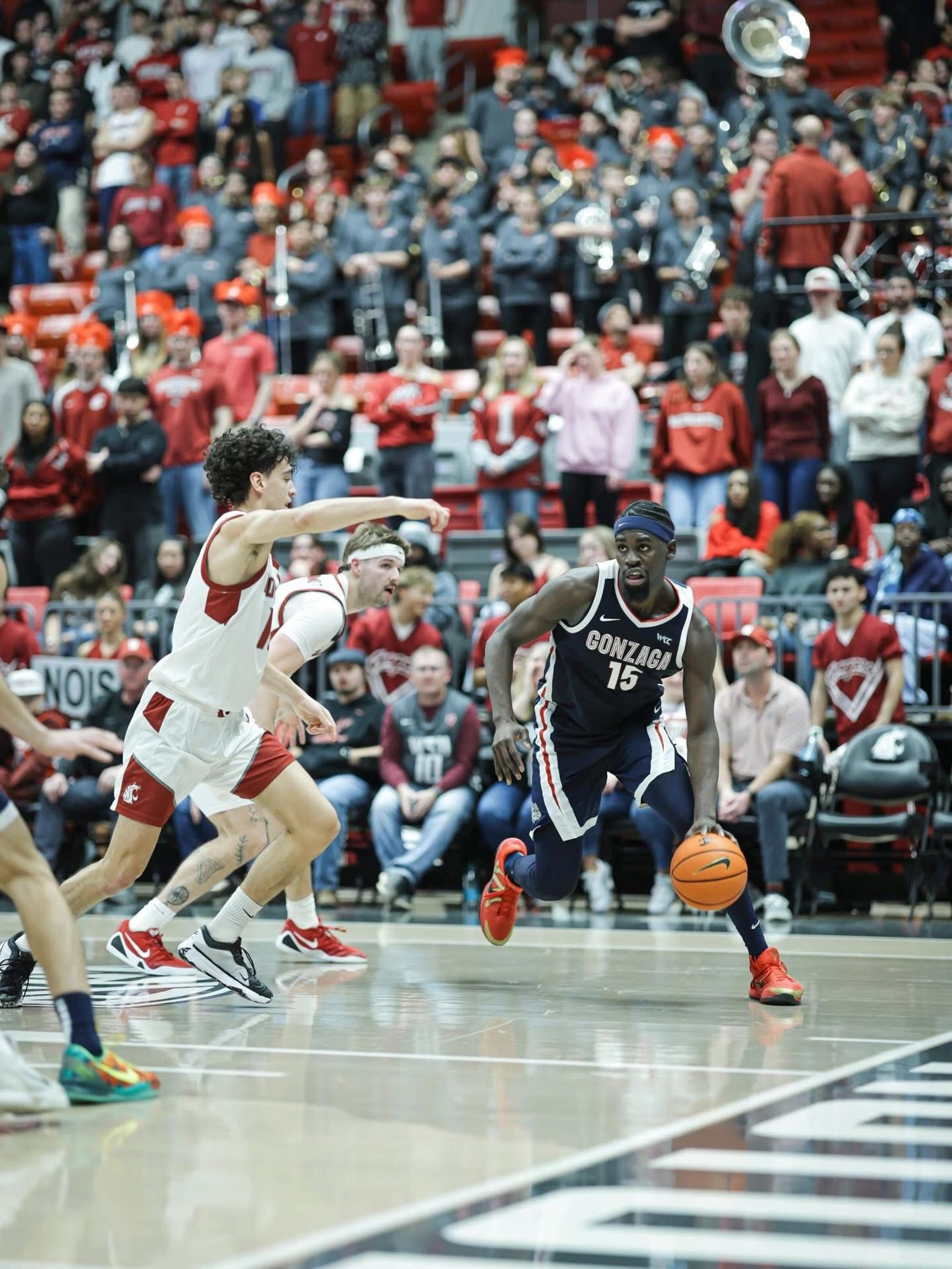 NCAA: Mario Saint-Supéry, buen impacto desde el banquillo