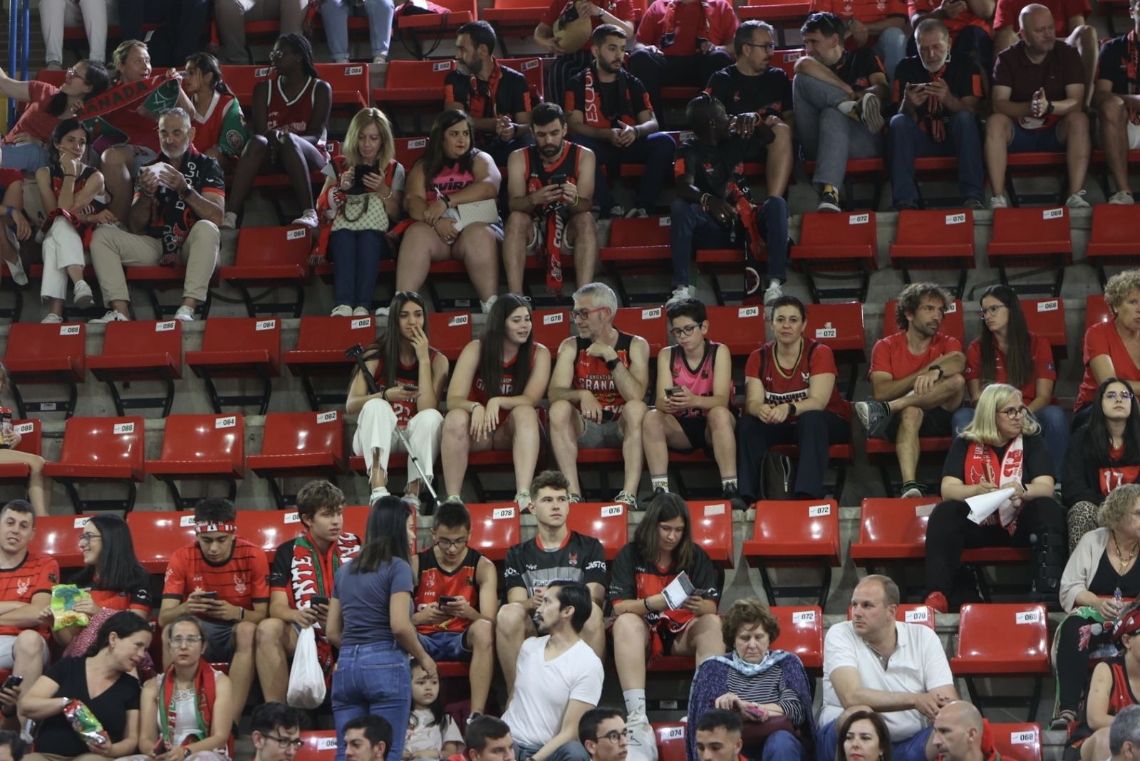 Búscate en el o Betis Granada de baloncesto