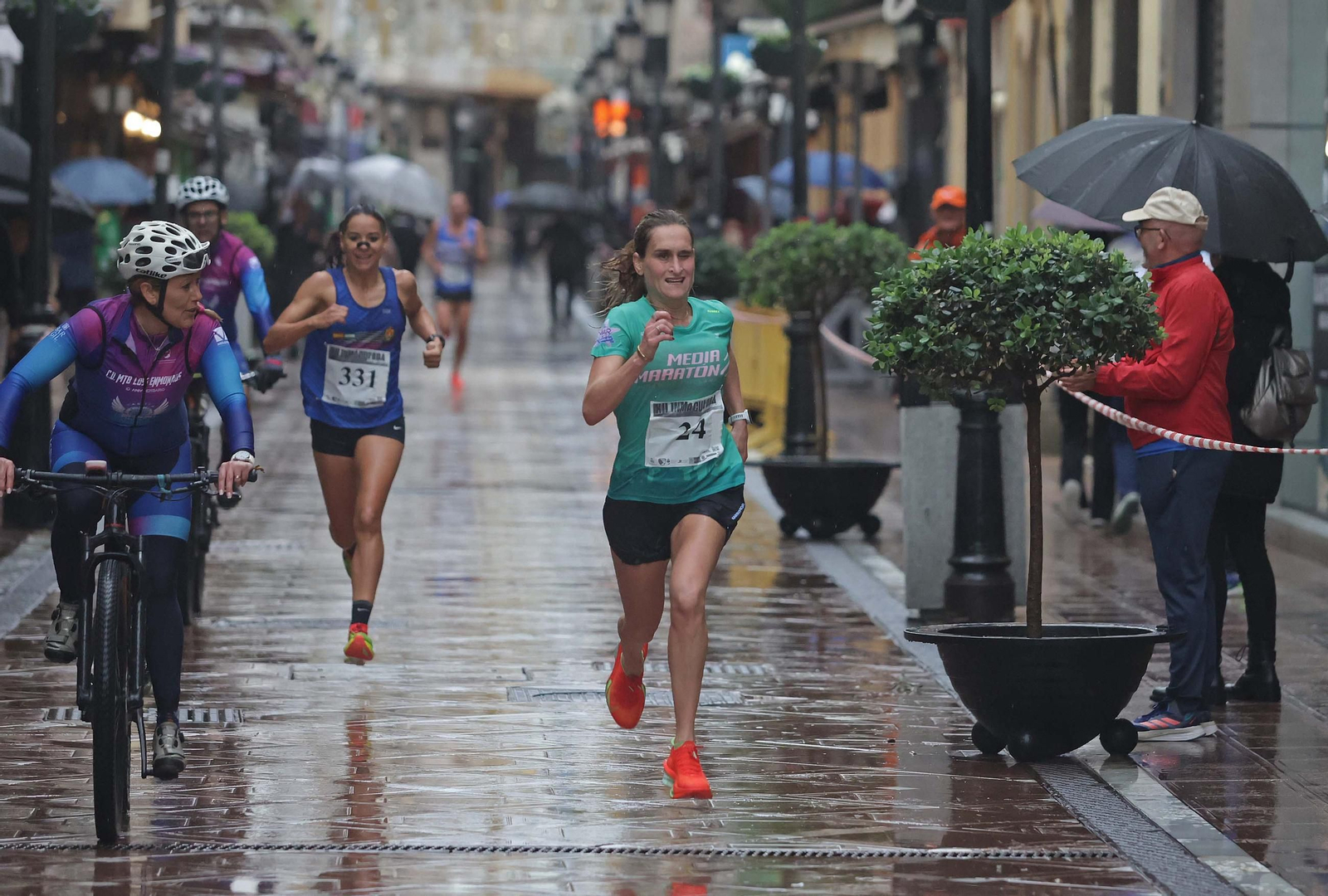 Búscate en las fotos de la XII Carrera Popular de la Inmaculada