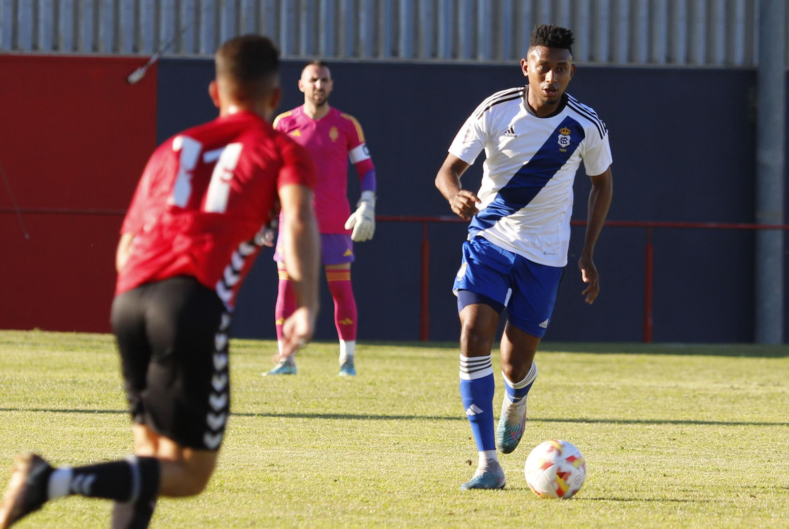 Imágenes del partido entre el Cartaya y el Recreativo de Huelva