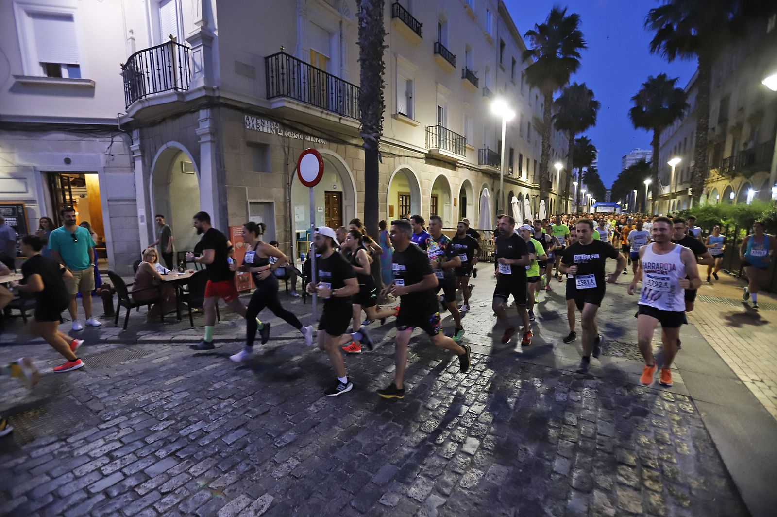 Imágenes de la Carrera Nocturna de Huelva