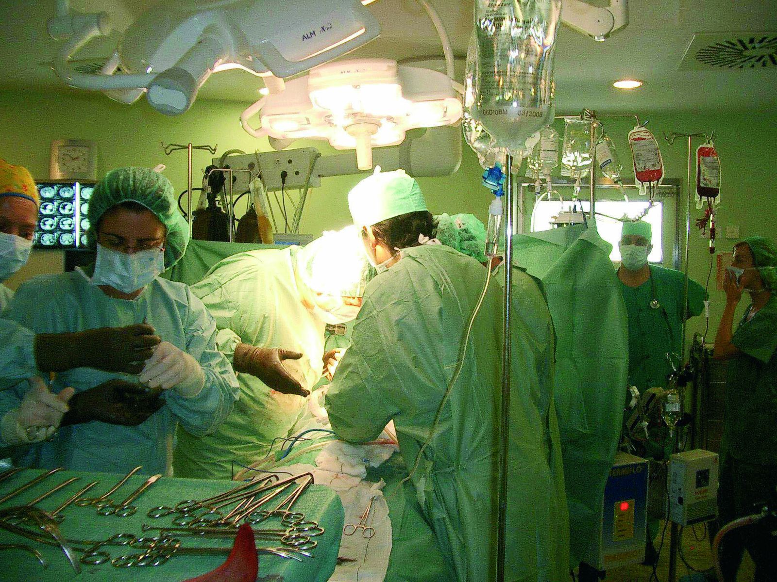 Una operación en el Hospital Regional.