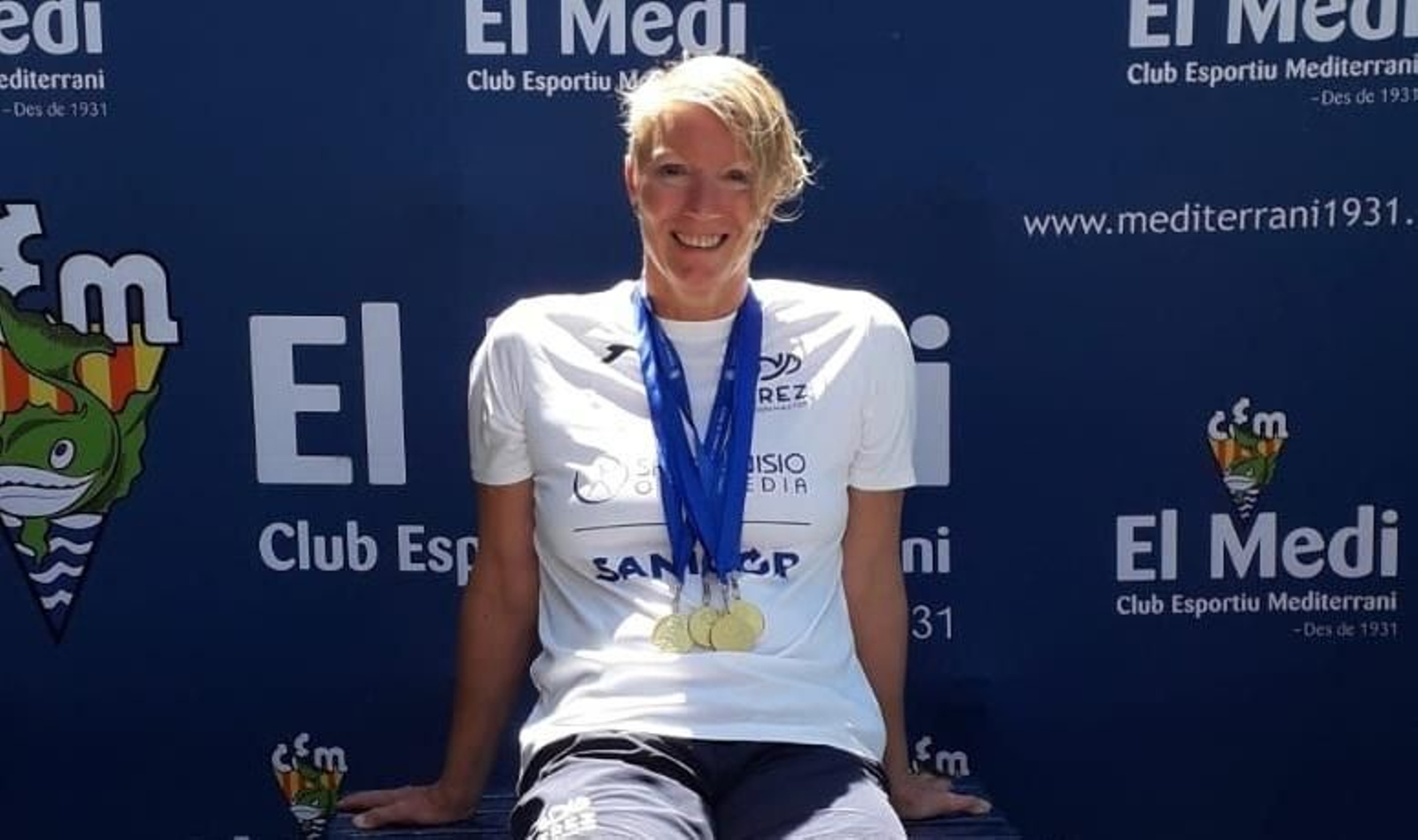 Ute Hasse, con las cuatro medallas de oro que ganó en el autonómico catalán.