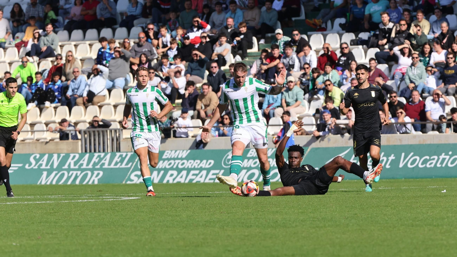 Ojaos Valera, durante el Córdoba CF - Ceuta del curso 23-24.
