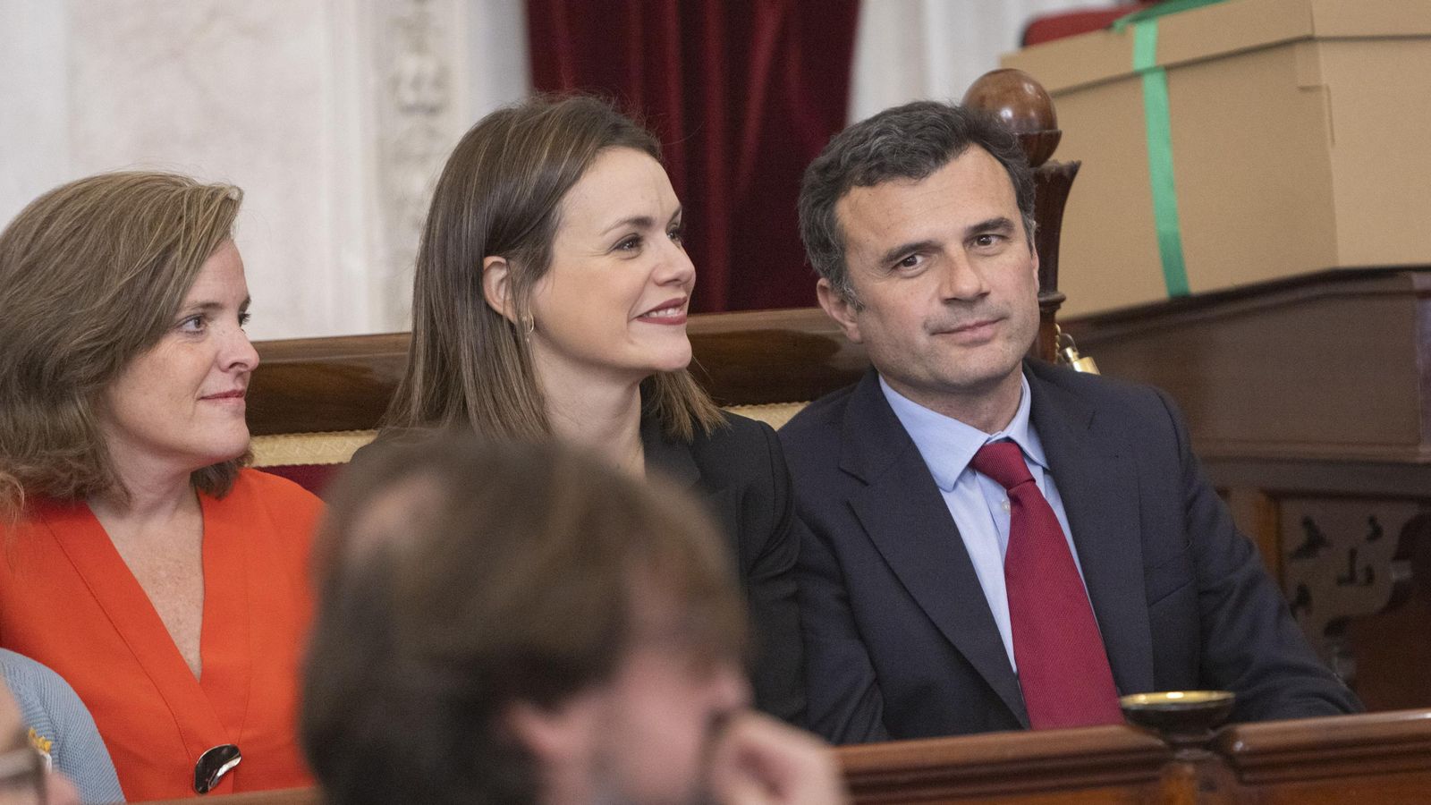 Las imágenes del traspaso de coronas de SM los Reyes Magos de Cádiz