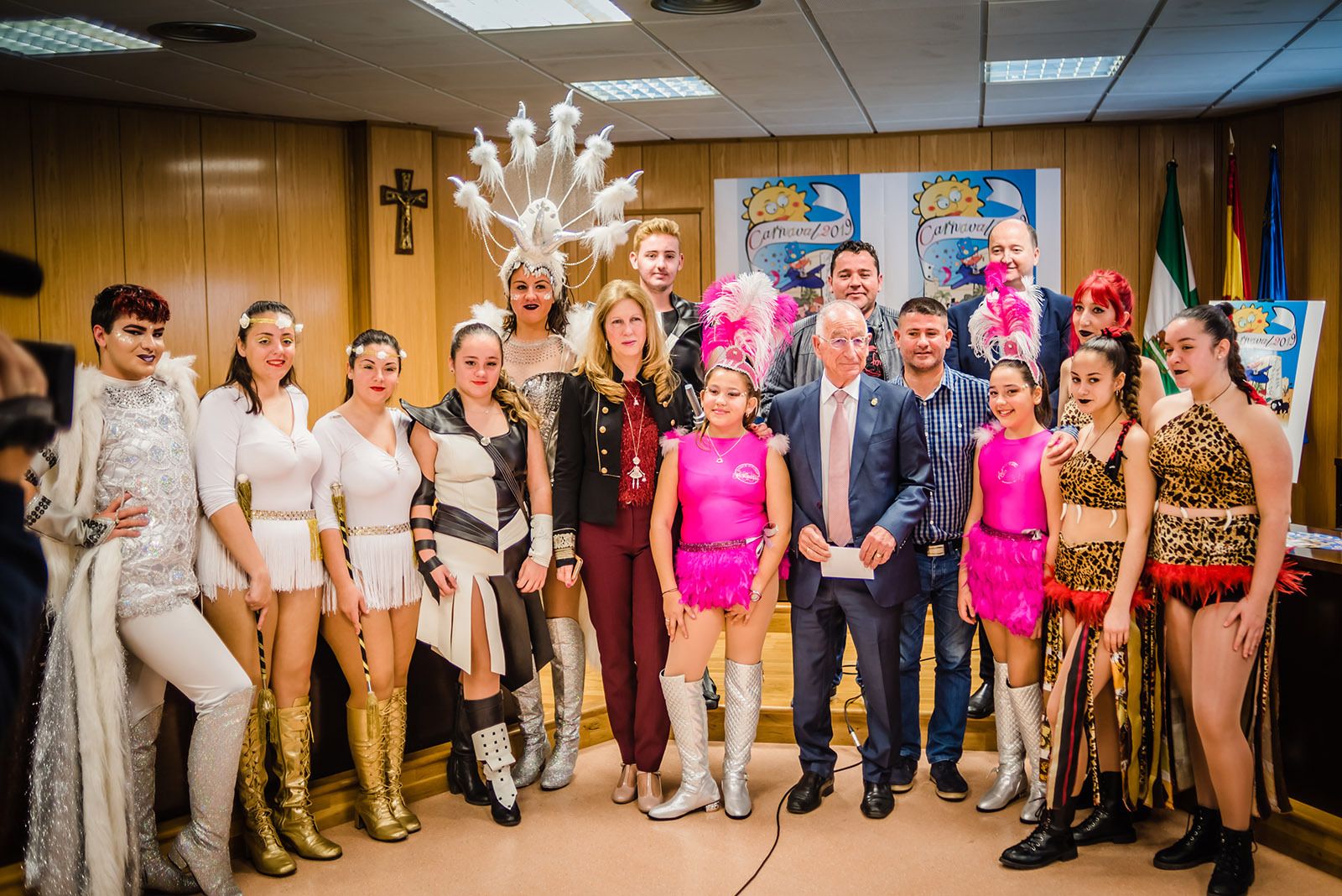Gabriel Amat y María Dolores Ortega durante la presentación del Carnaval de Roquetas