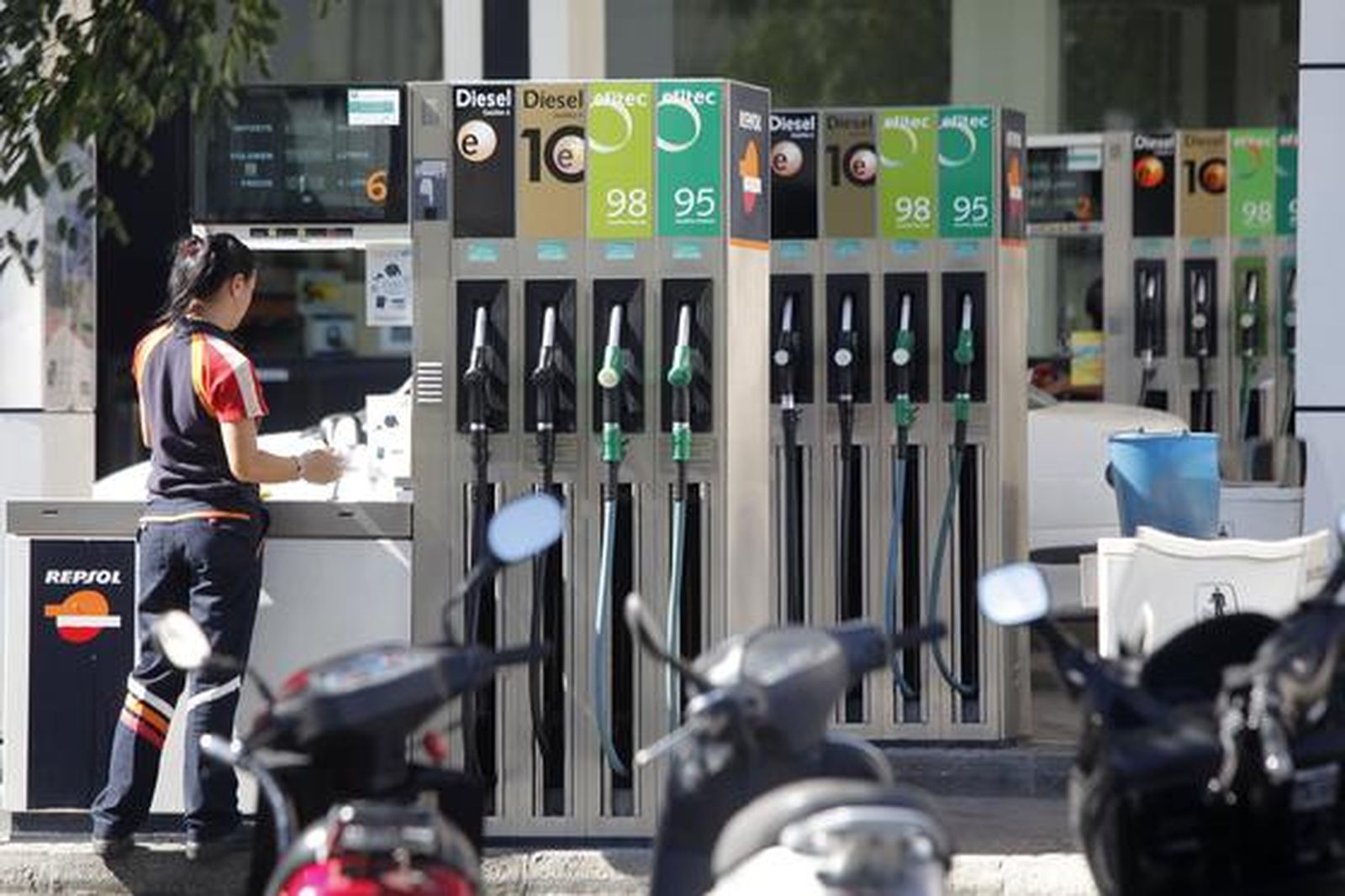 Los piquetes tomaron el centro de la capital desde primera hora de la mañana para impedir la apertura de comercios y empresas. /Jesús Marín