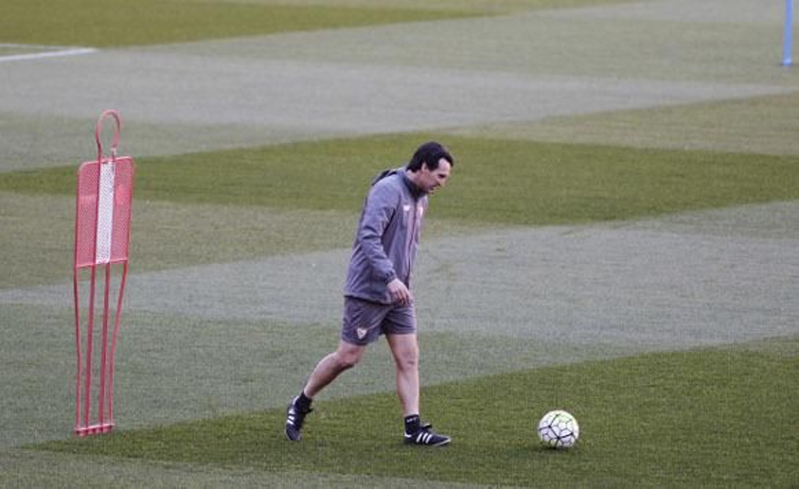 Reyes, fuera de una amplia lista de 21 expedicionarios