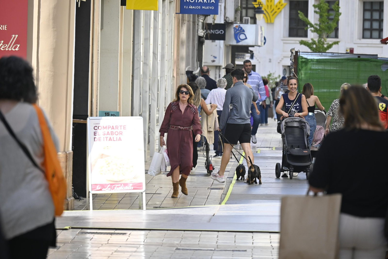 Imágenes de ambiente del jueves 24 de octubre en Huelva