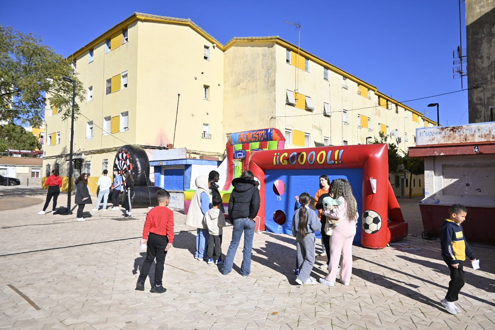 Las fotografías de los juegos de navidad para los niños de Pérez Cubillas