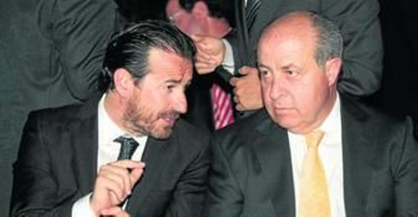 Las pesquisas llegan al edificio que alberga la sede del PP