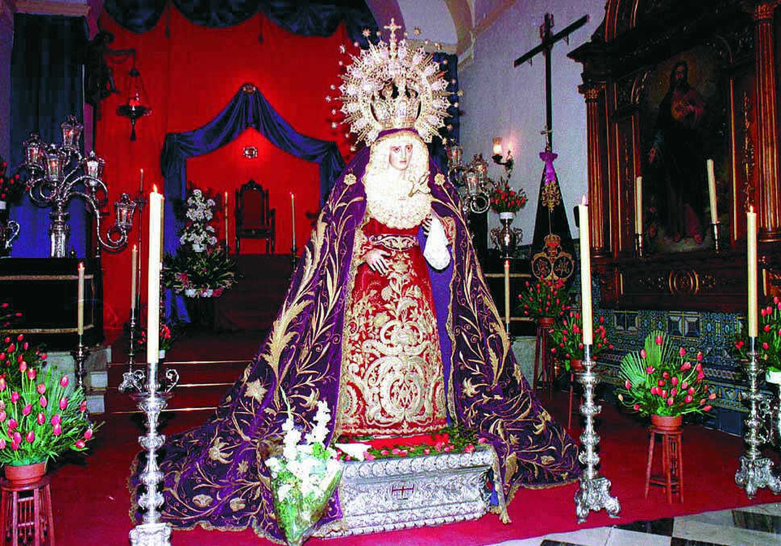 Nuestra Señora del Traspaso de la hermandad de Jesús Nazareno.