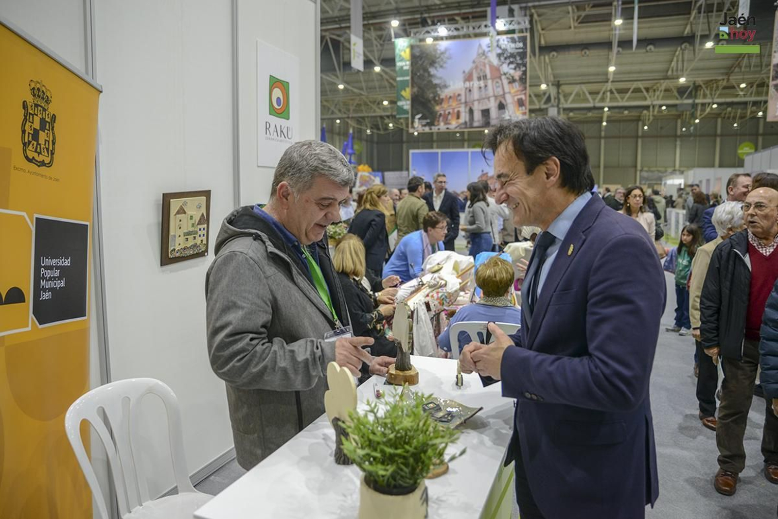 En imágenes: arrancan de forma multitudinaria la X Feria de los Pueblos de Jaén