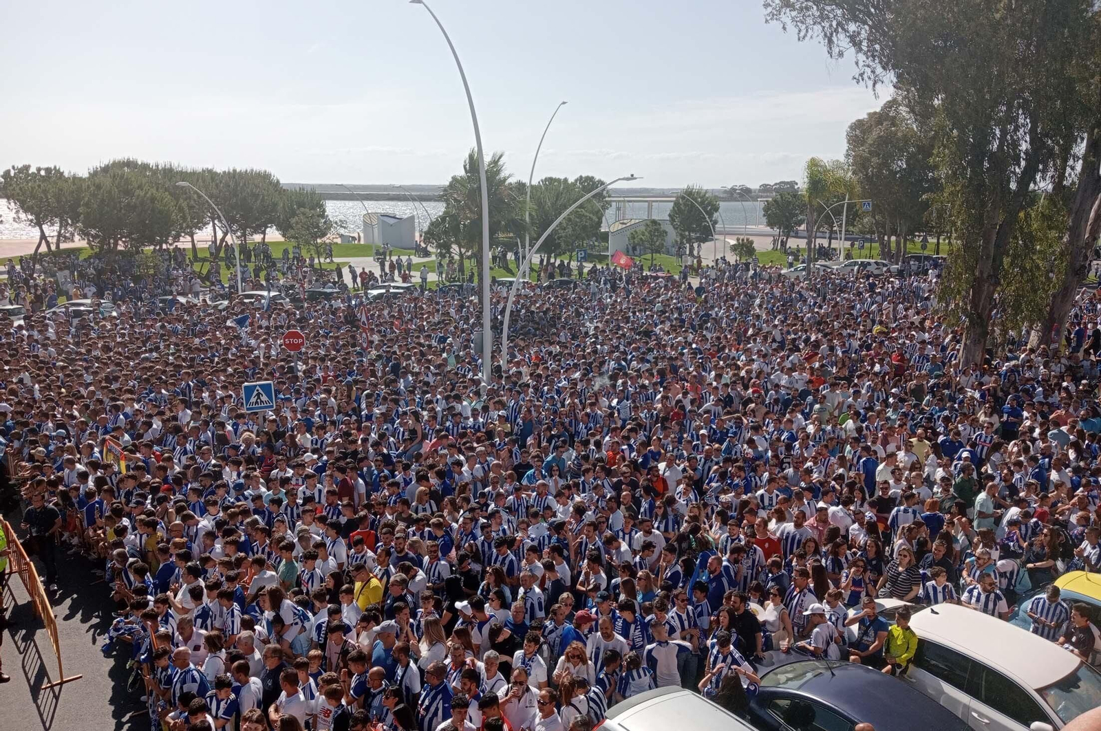 Imágenes del ambiente previo al Recre-Cacereño