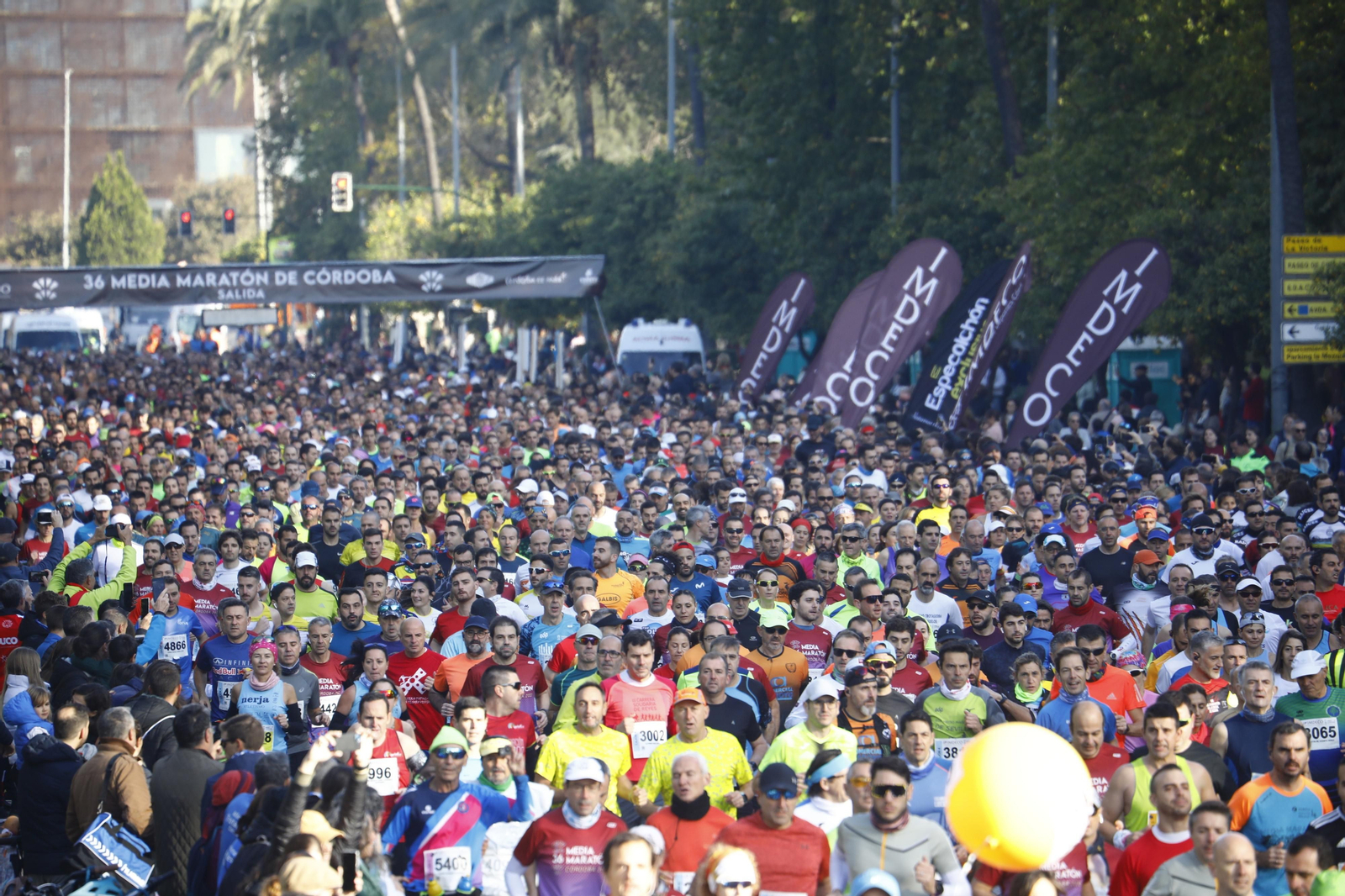 Las imágenes de la salida de la 36 Media Maratón de Córdoba