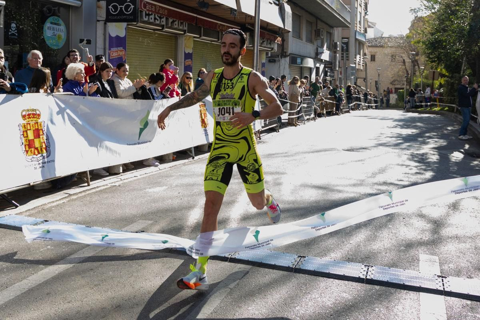 Deporte y solidaridad se unen en la IV Carrera Popular IES San Juan Bosco, en imágenes