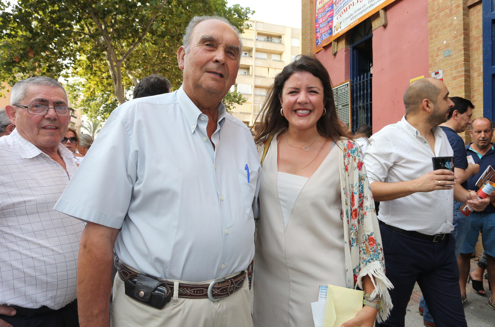 Ambiente en la Plaza de Toros de la Merced