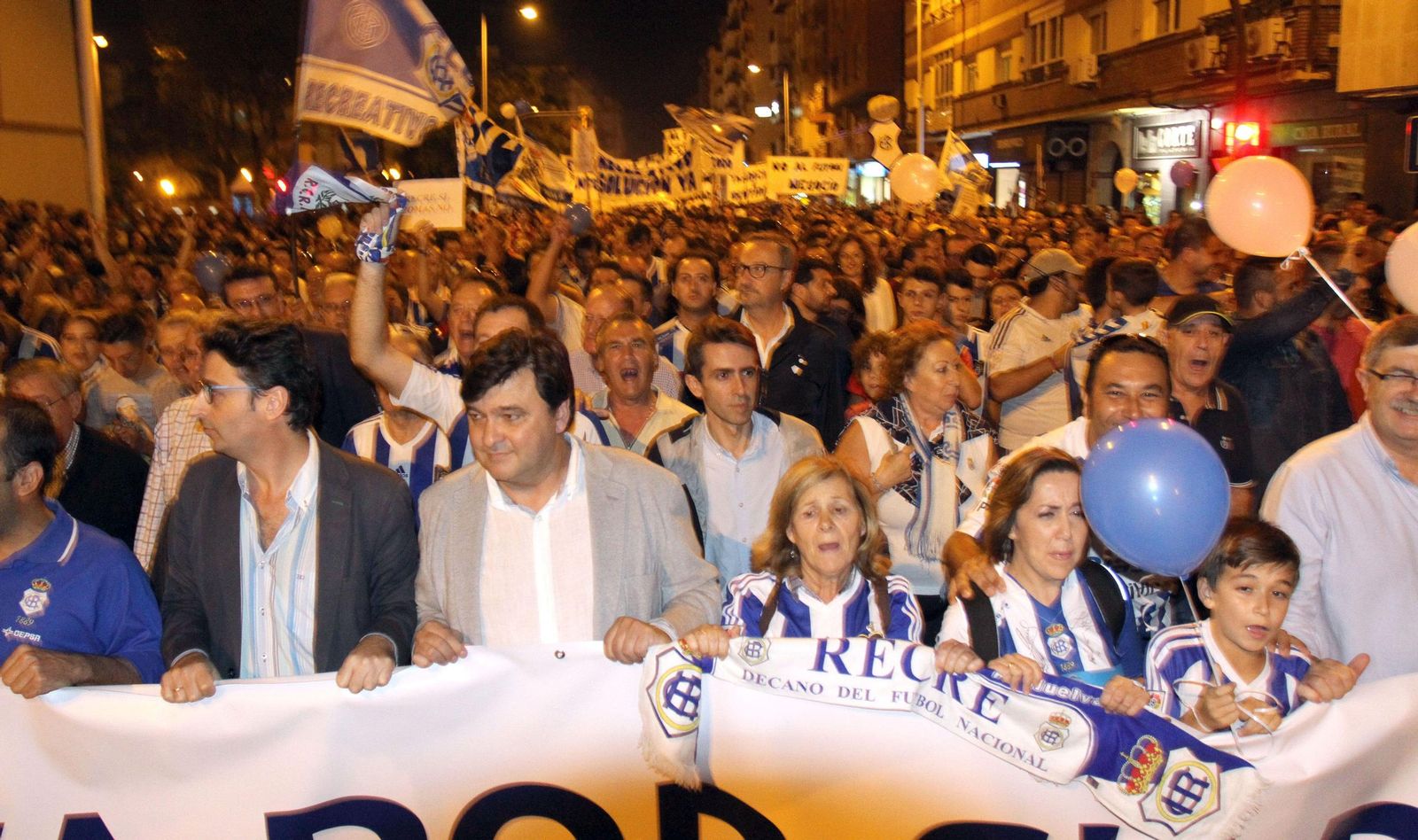 Las imágenes de cuando Huelva se echó a la calle por su Recre