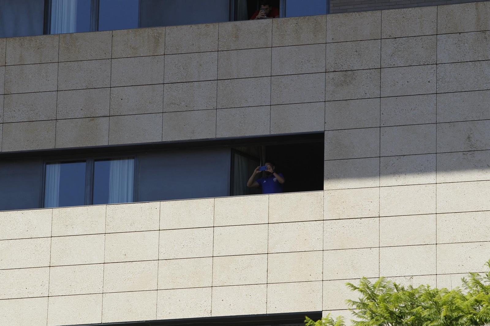 Fotogalería de la afición del Almería antes del partido ante el Girona
