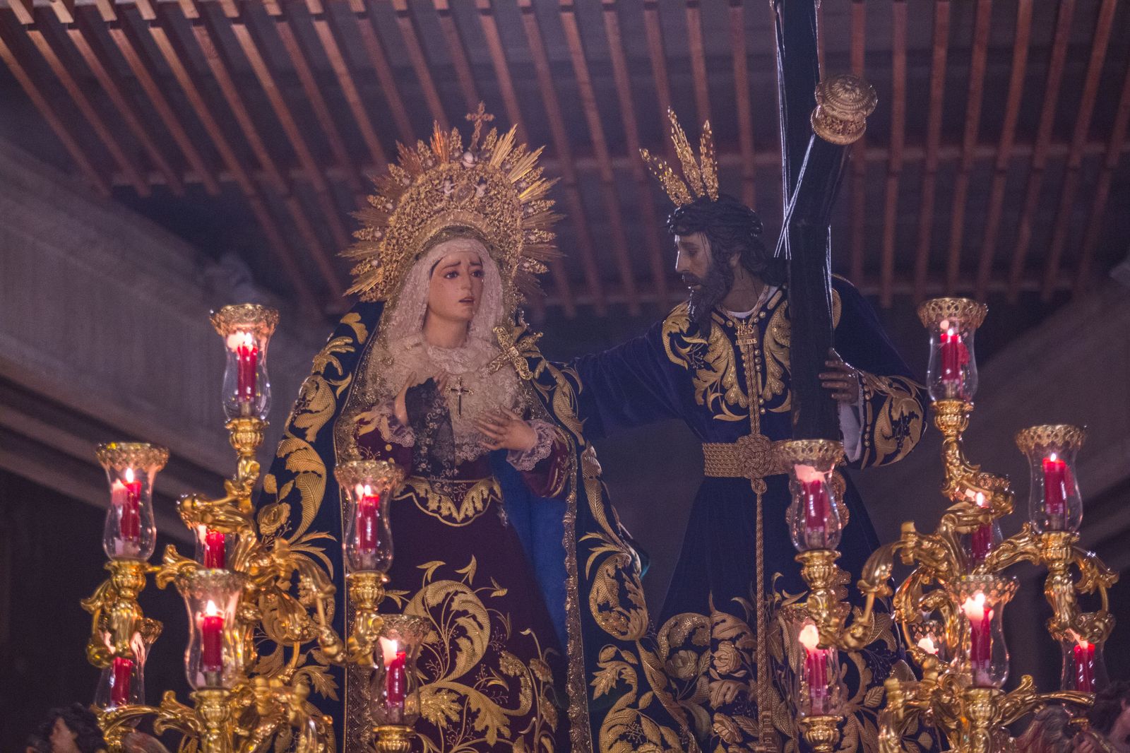 El misterio de los Afligidos, el año pasado en el templo.