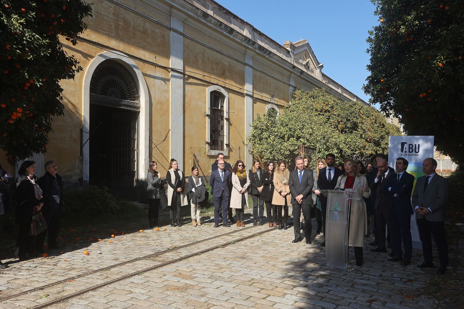 Carolina España visita la antigua fábrica de Artillería