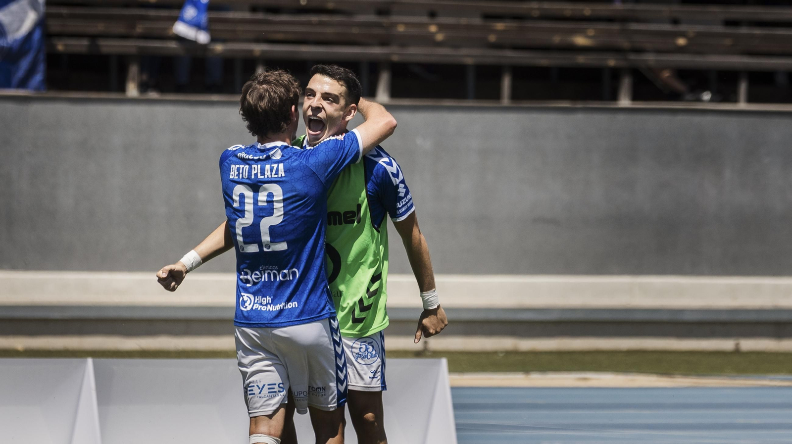 Las imágenes del derbi entre Xerez DFC y Xerez CD en Chapín
