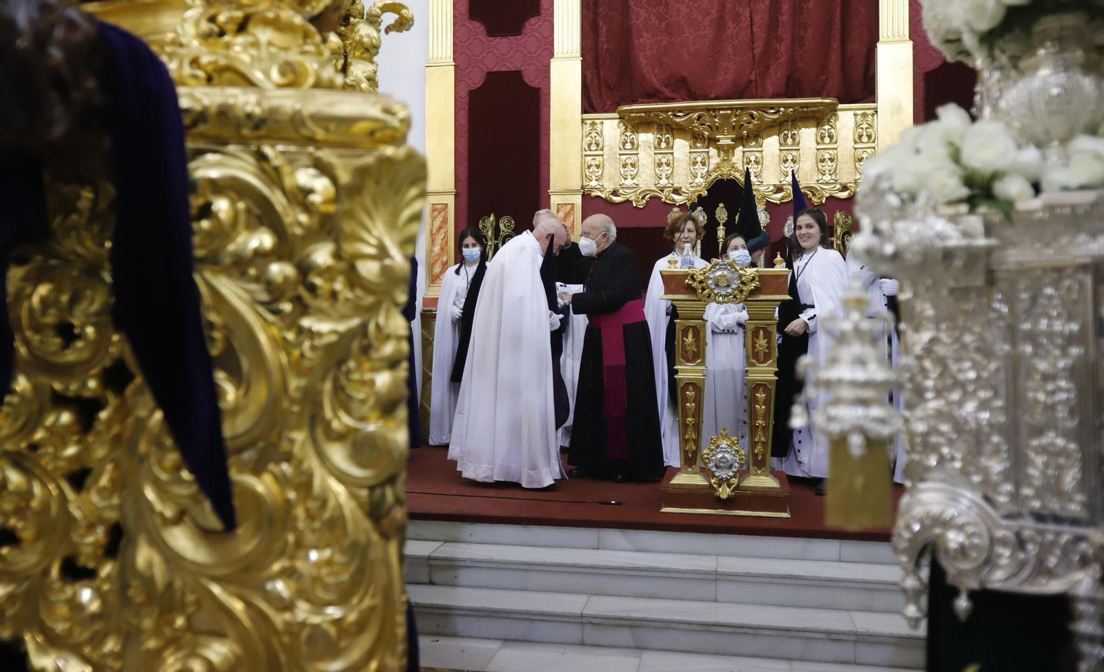 Imágenes de la estación de penitencia de la Hermandad de La Esperanza de Huelva