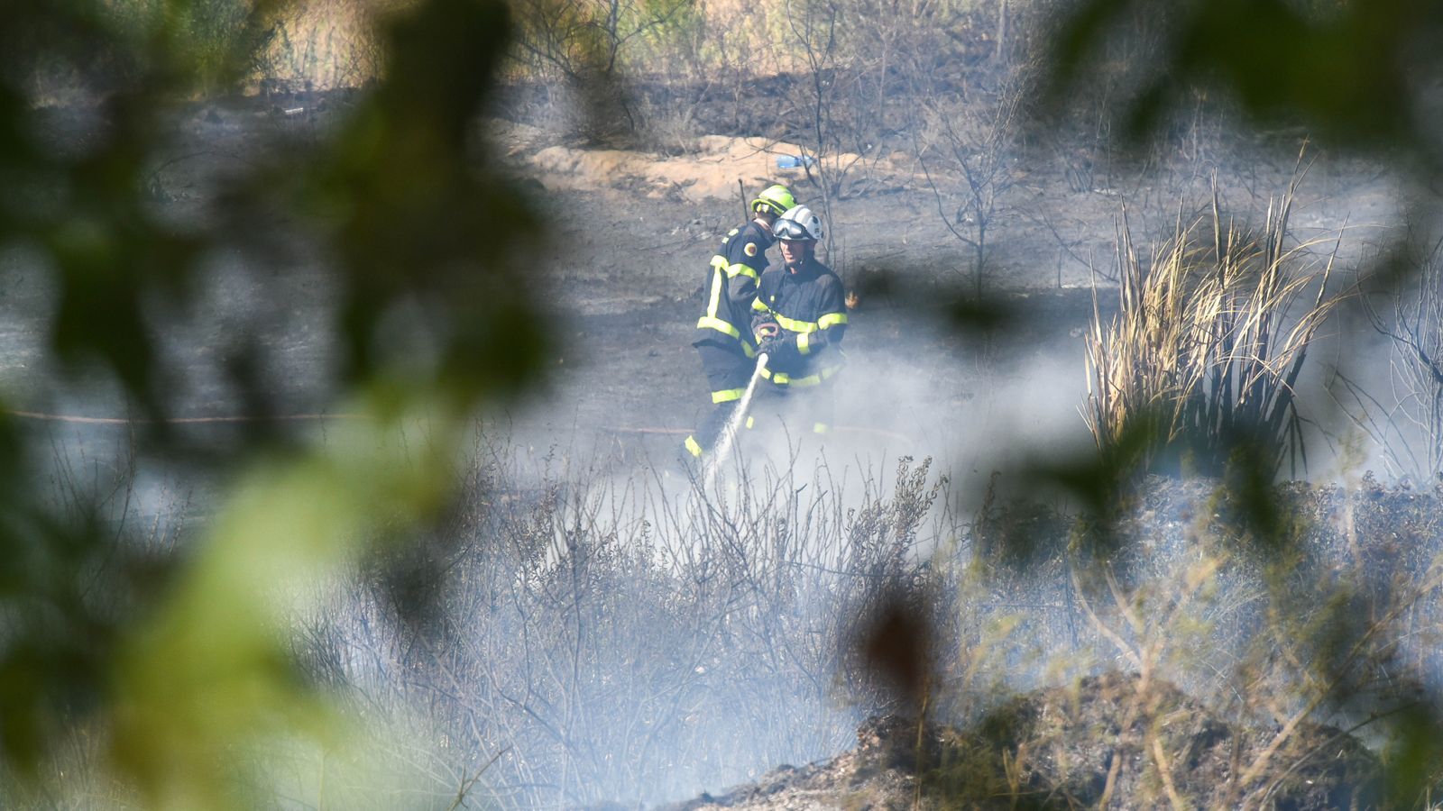 Las fotos del incendio en la barriada de San Bernabé