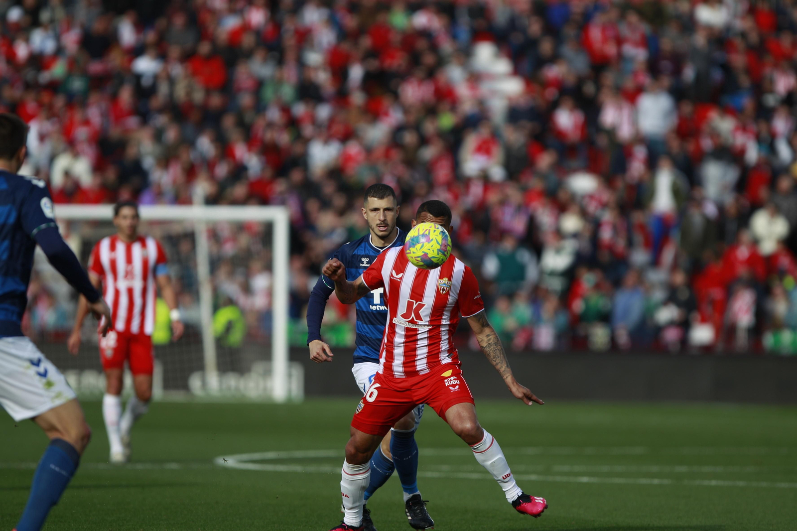 Imágenes del partido de fútbol U.D. Almería-Real Betis Balompié