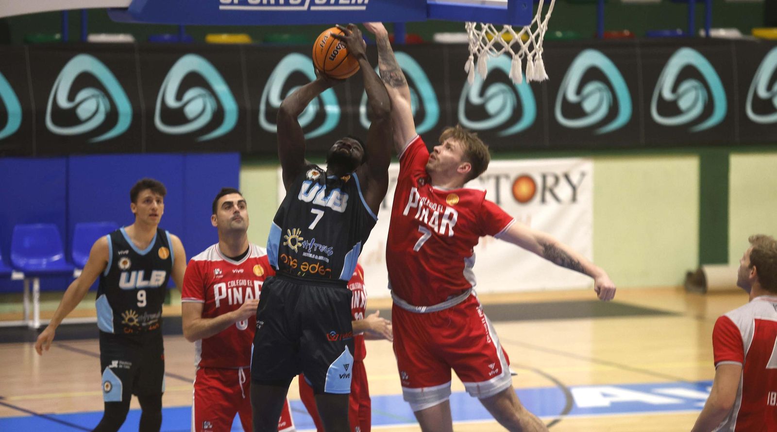 Las fotos del ULB - Colegio El Pinar de Tercera FEB