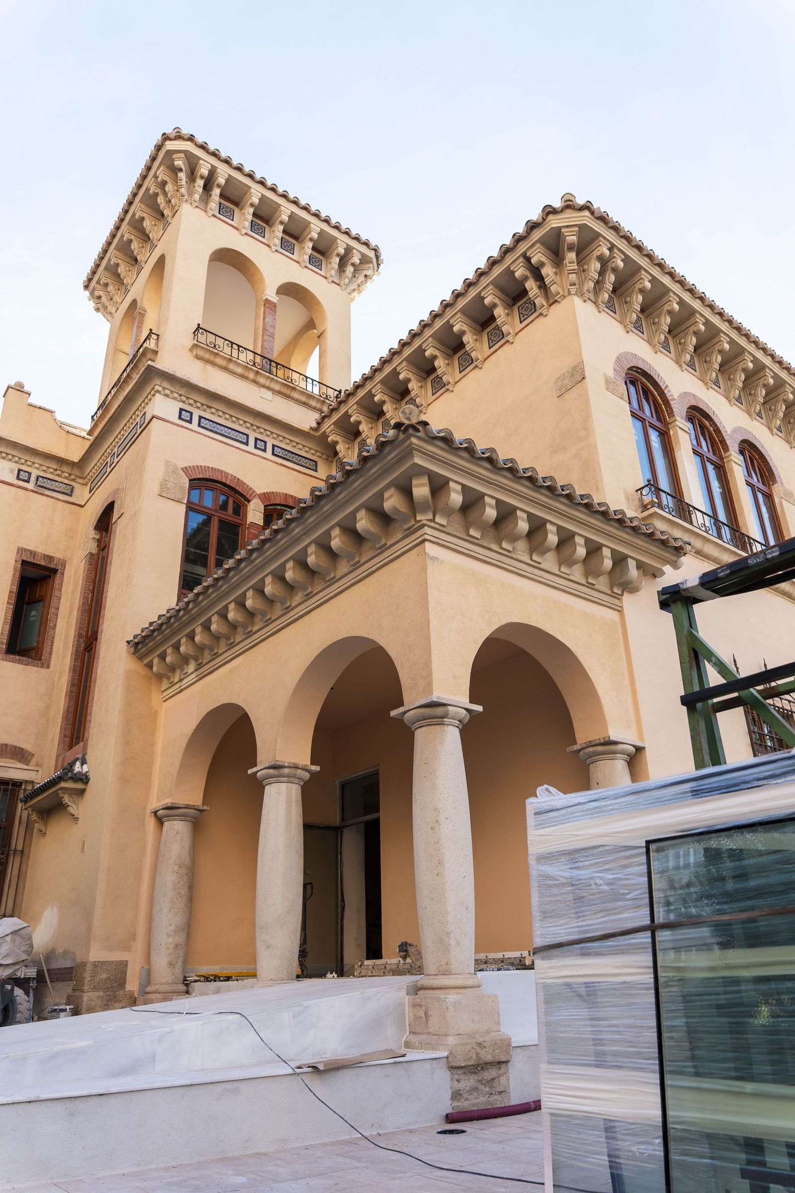 Fotogalería de las obras del Preventorio: el jardín vertical, protagonista de la rehabilitación