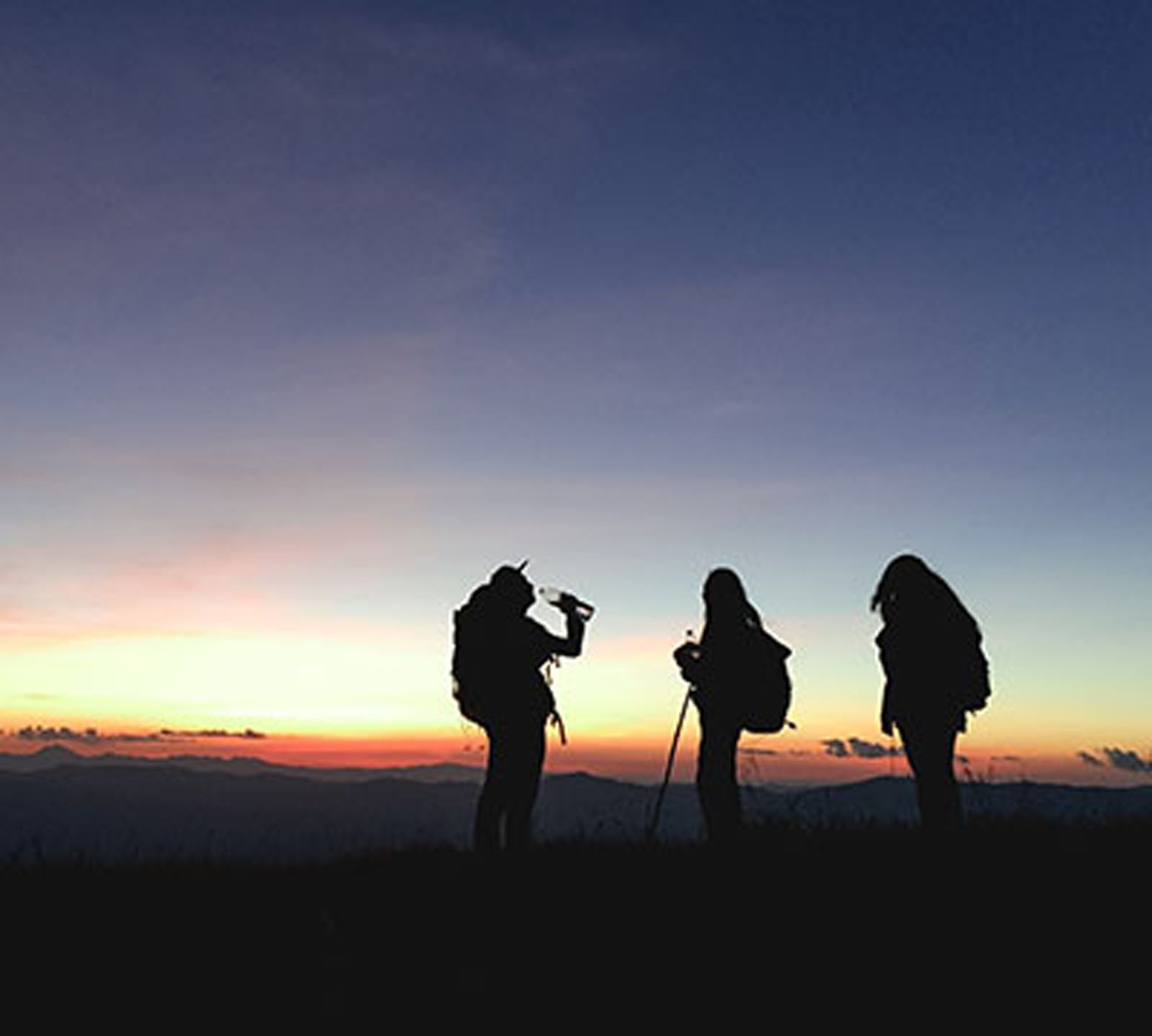 Vuelve el senderismo bajo la luna llena de Islantilla
