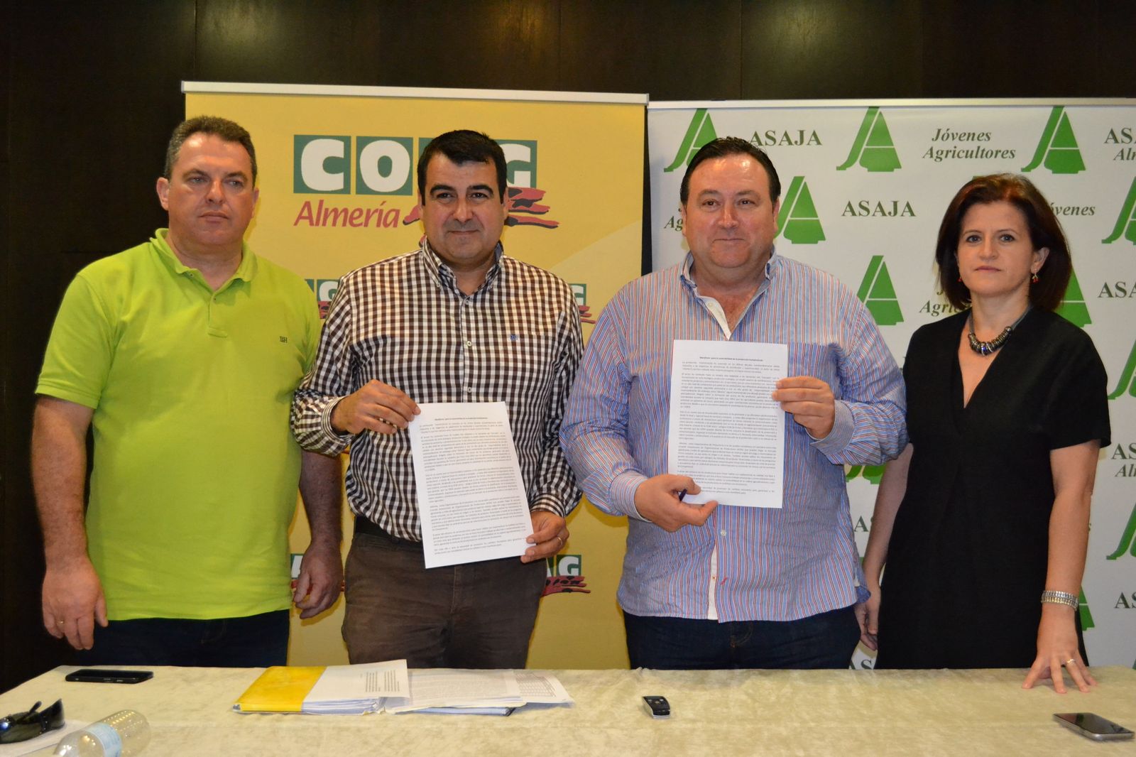 Coag y Asaja presentaron ayer el manifiesto para la sostenibilidad de la producción hortofrutícola.