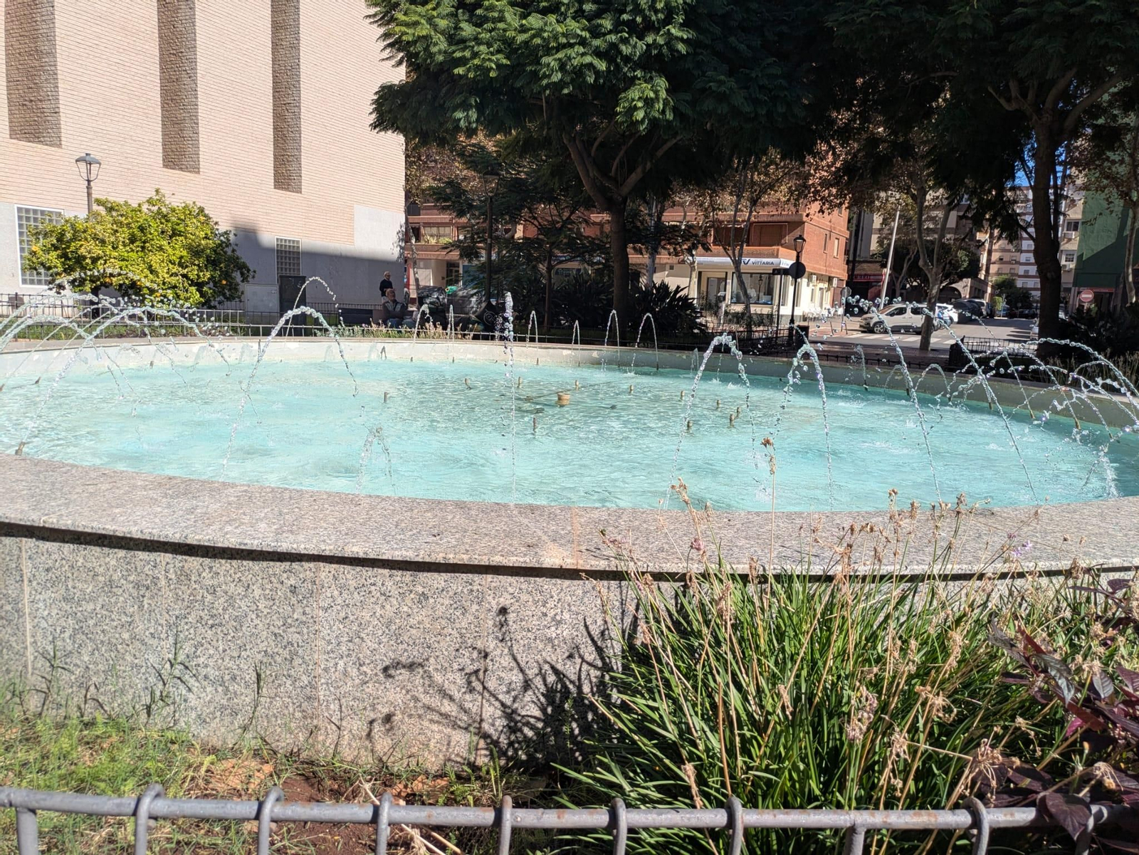 La fuente del parque de Oliveros. La fuente del parque de Oliveros.