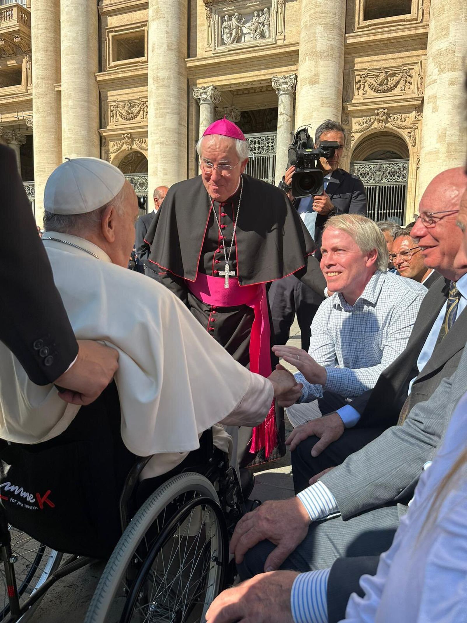 Saiz Meneses junto al papa Francisco