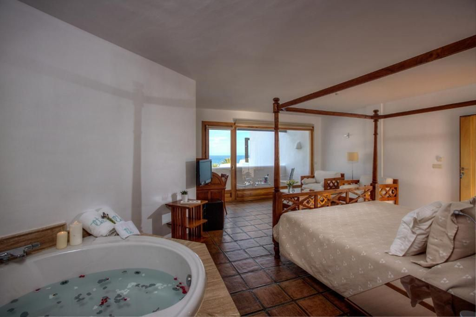 Veinte alojamientos con jacuzzi para una escapada romántica en Almería