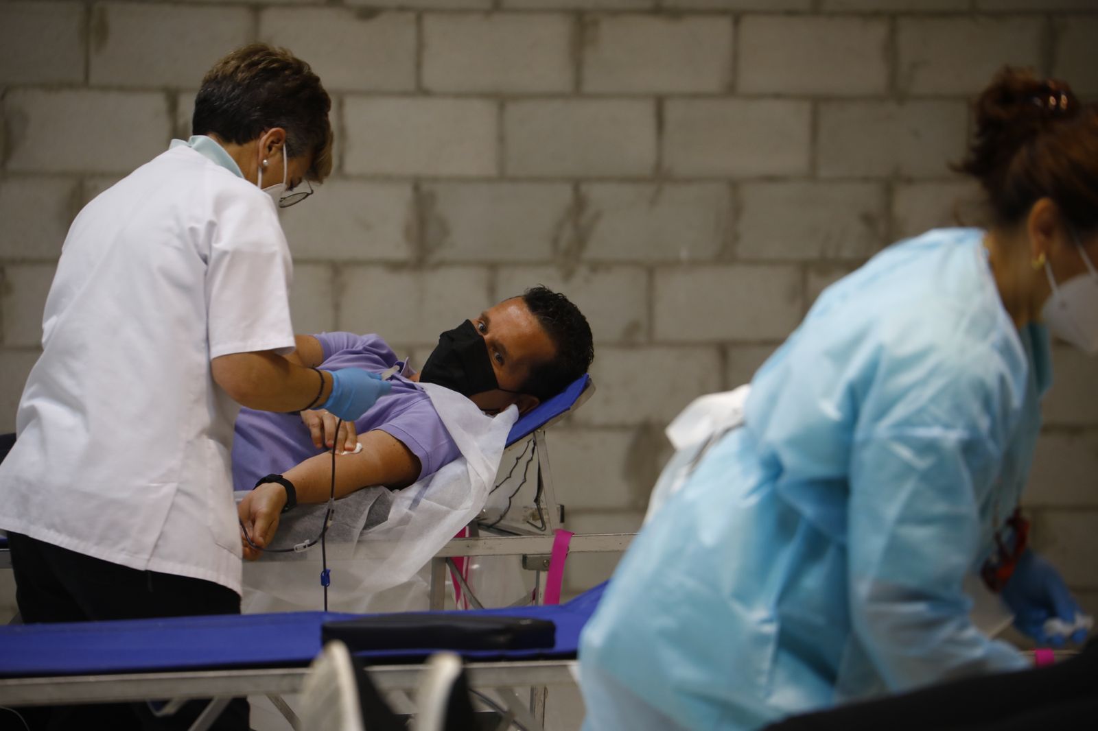 La campaña de donación de sangre en el centro comercial El Arcángel, en imágenes