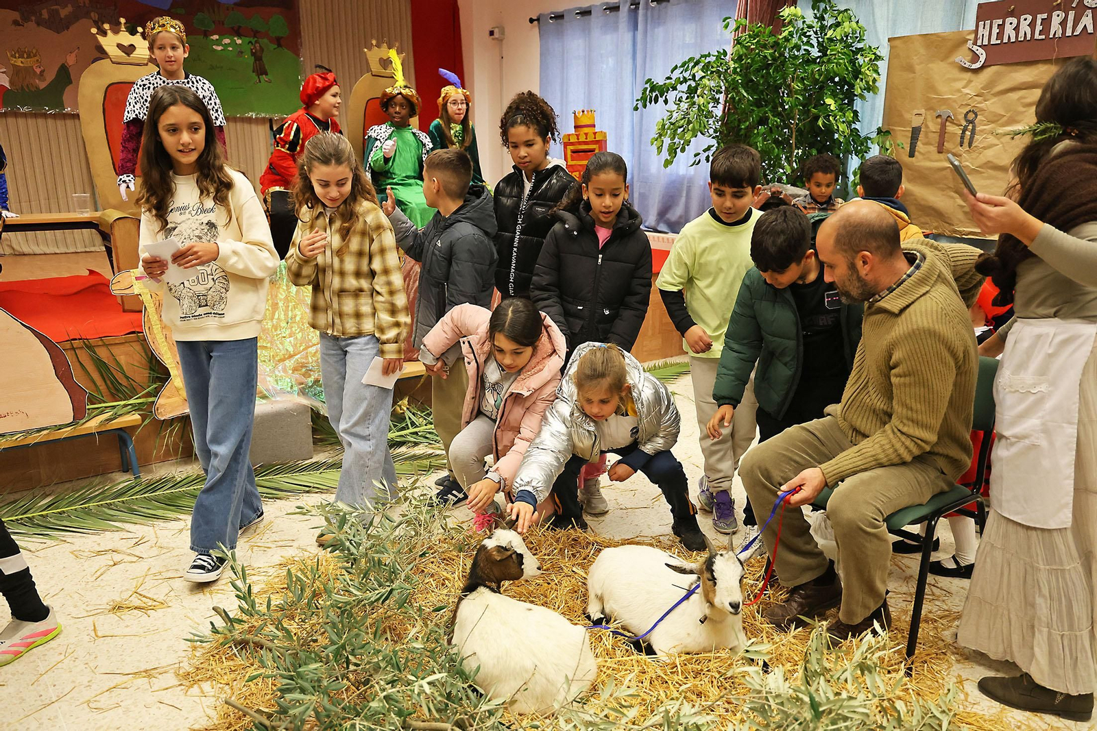 El impresionante Belén viviente del CEIP 12 de Octubre