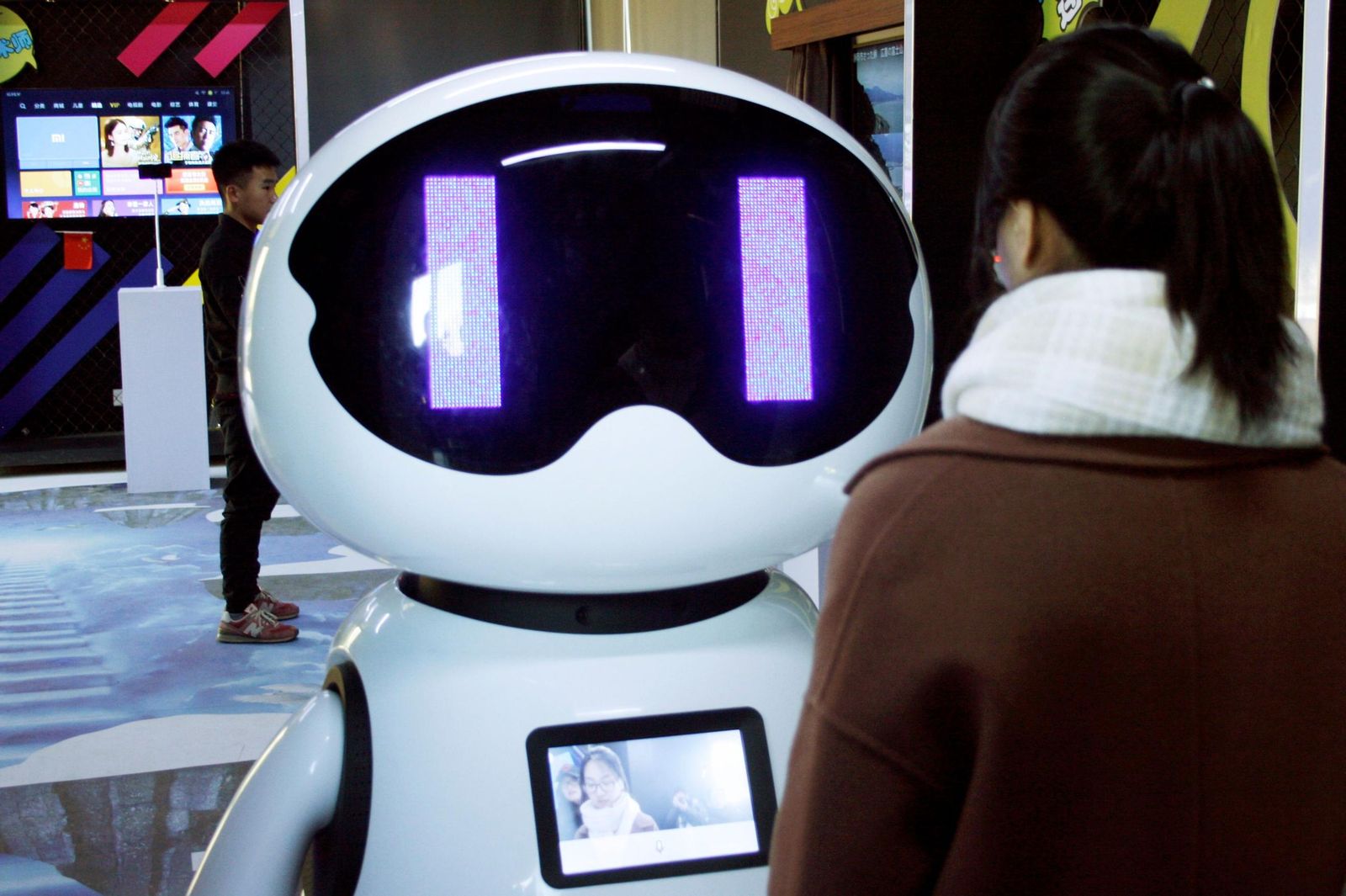 Un robot con cámara